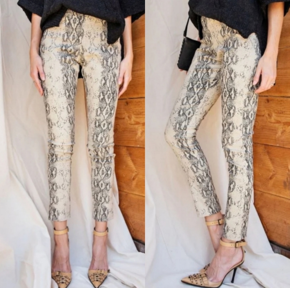 🆕🌿SNAKE PRINT PANTS🌿